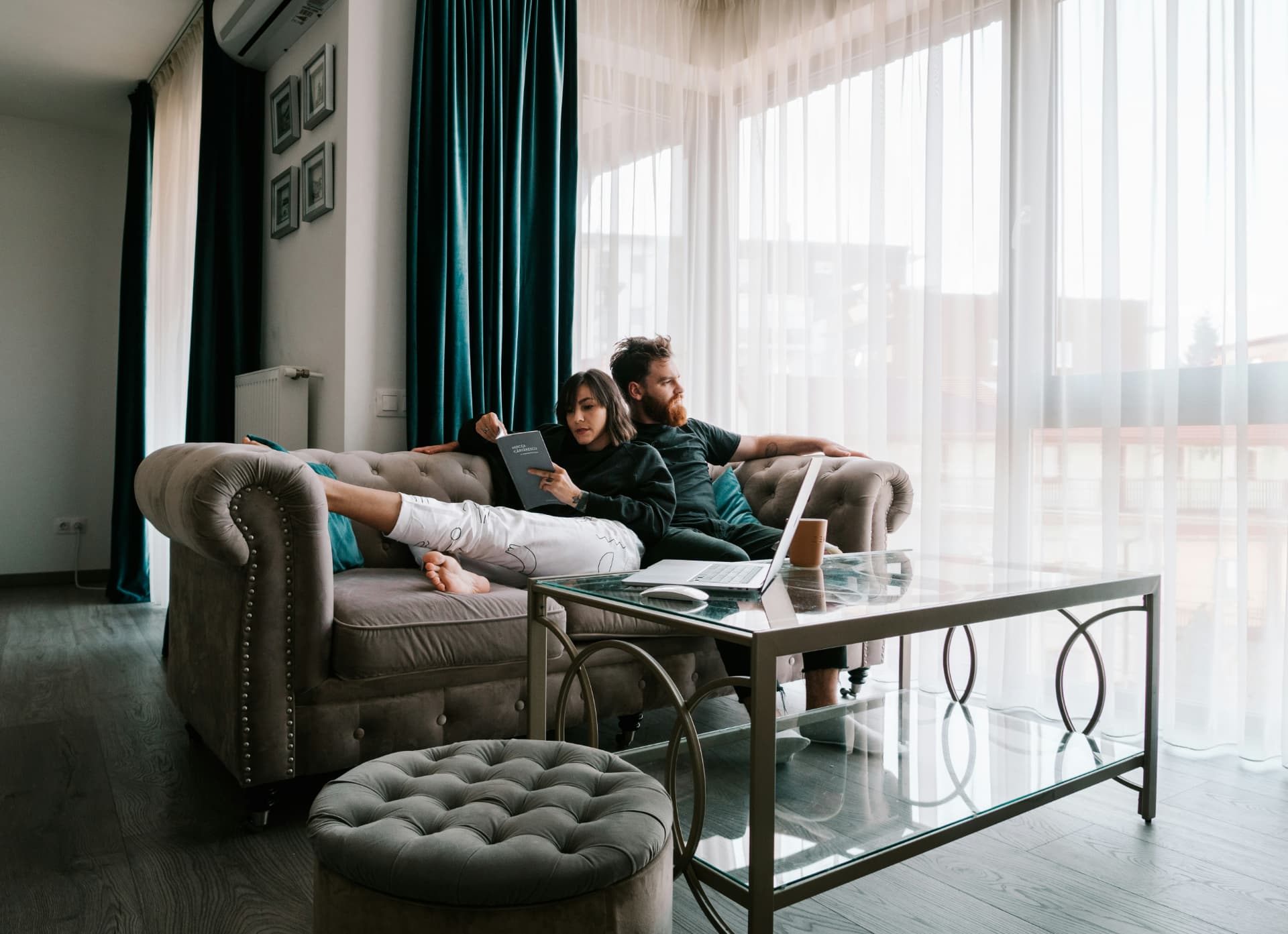 Self-Managing vs. Hiring a Short-Term Rental Manager in Nashville: How to Decide